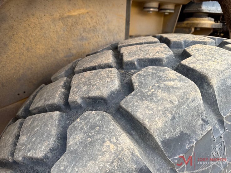 2021-caterpillar-950gc-image-12