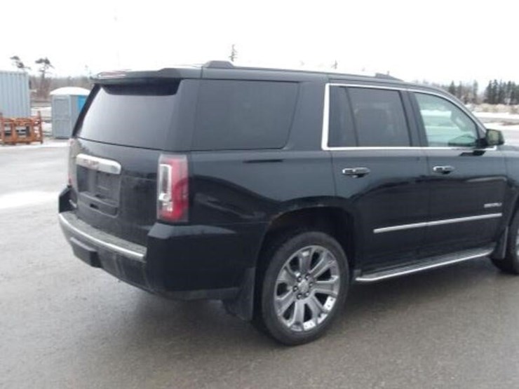 2016-gmc-yukon-denali-image-5