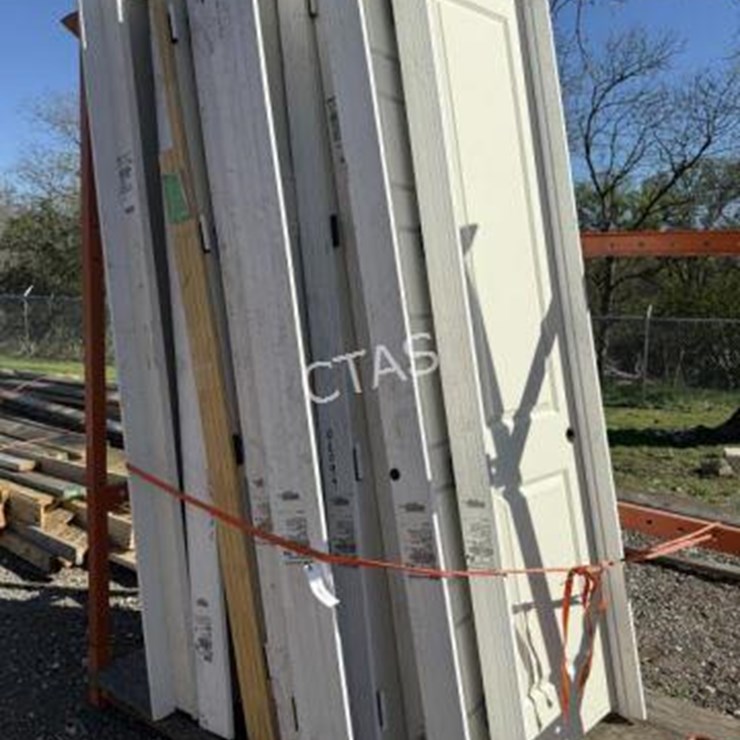 #267 • Rack Of Interior Doors - Multiple Sizes