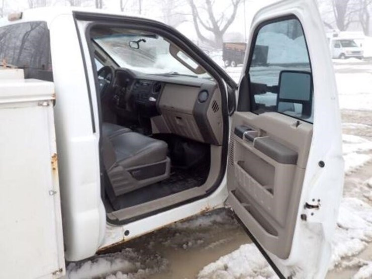 2010-ford-f250-image-22