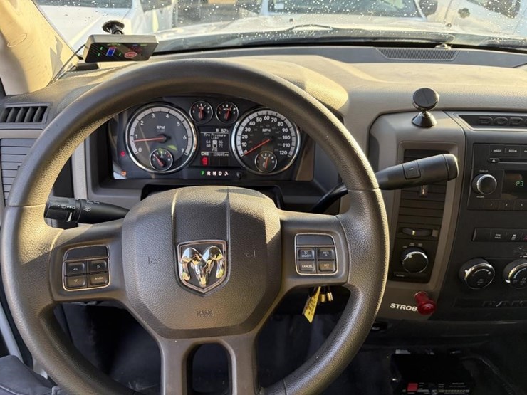 2012-dodge-2500-image-11