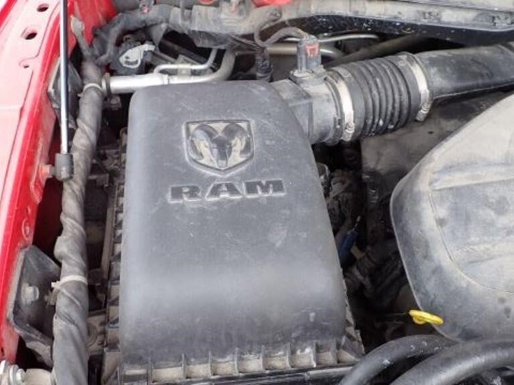 2018-ram-1500-laramie-image-48