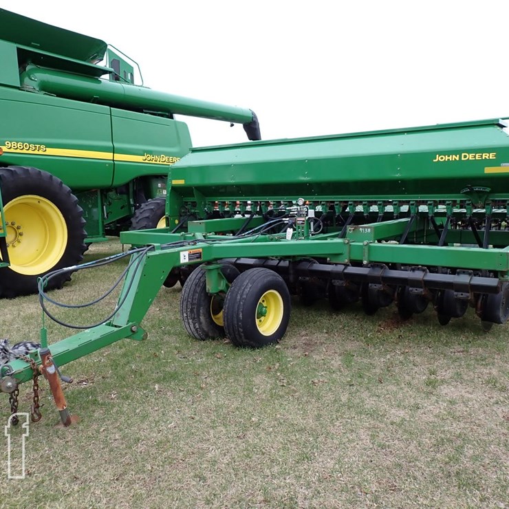 JOHN DEERE 1590