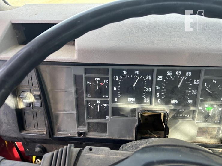 2002-international-4700-image-32