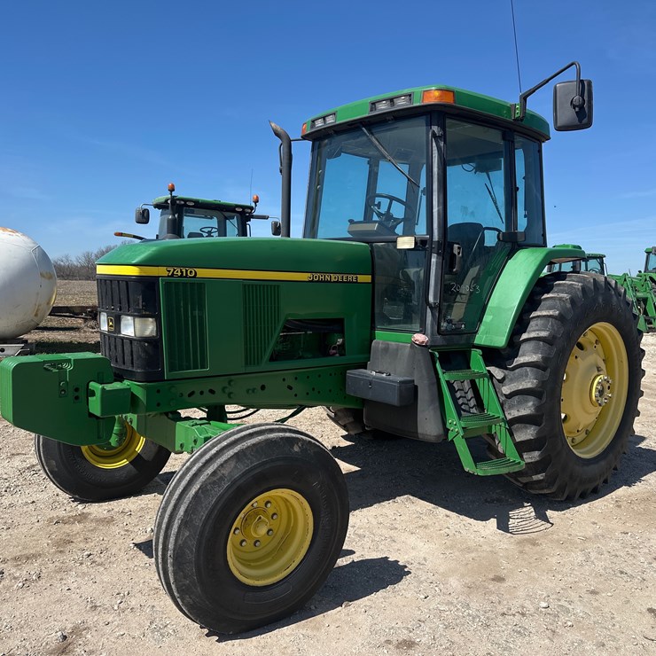 1998 JOHN DEERE 7410