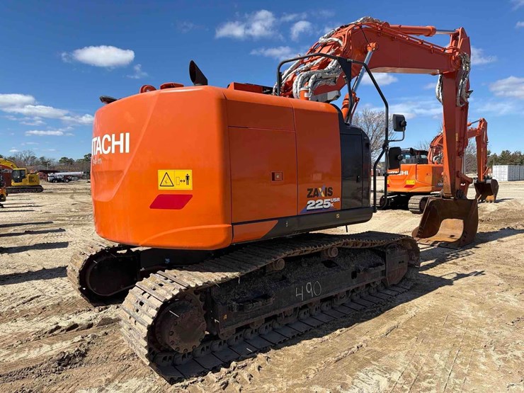 2020-hitachi-zx225usrk-image-5