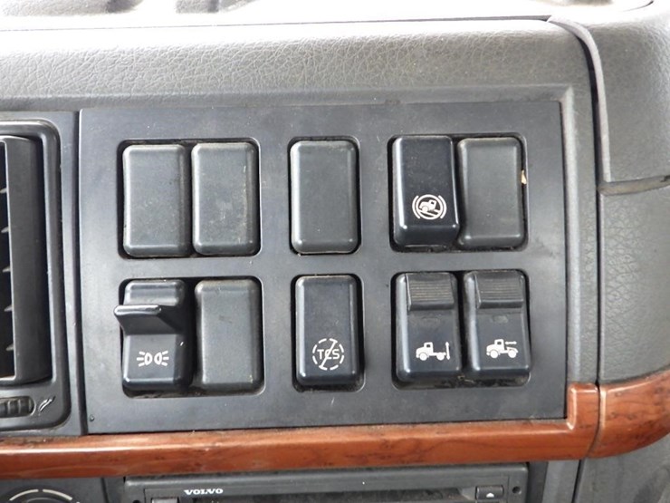 2011-volvo-vnl-t/a-truck-tractor-image-40