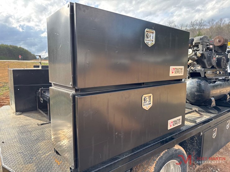 2020-ford-f350-xl-image-16