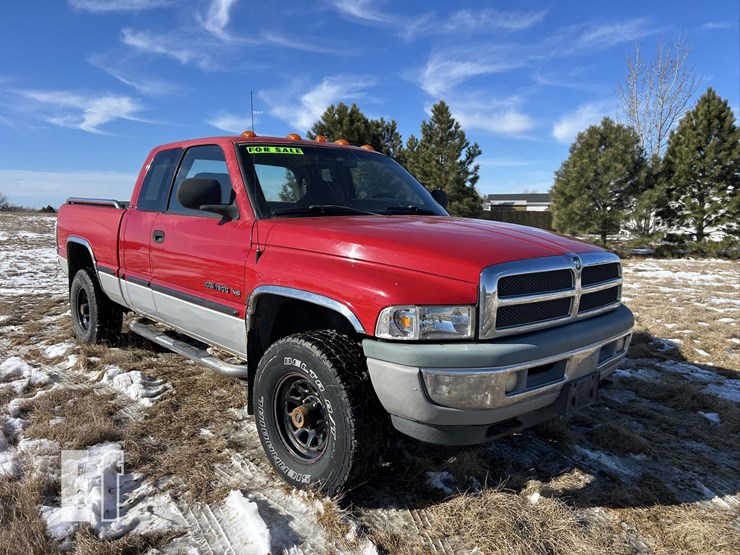 2001-dodge-ram-1500-image-3