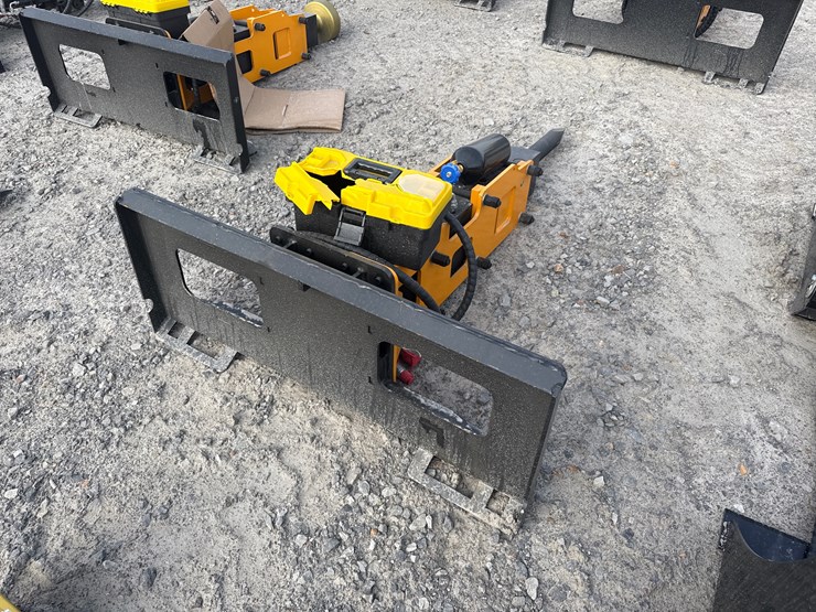 #2082-•-unused-giyi-p680-skid-steer-breaker-hammer-psc680260271-inv#-42017-image-1