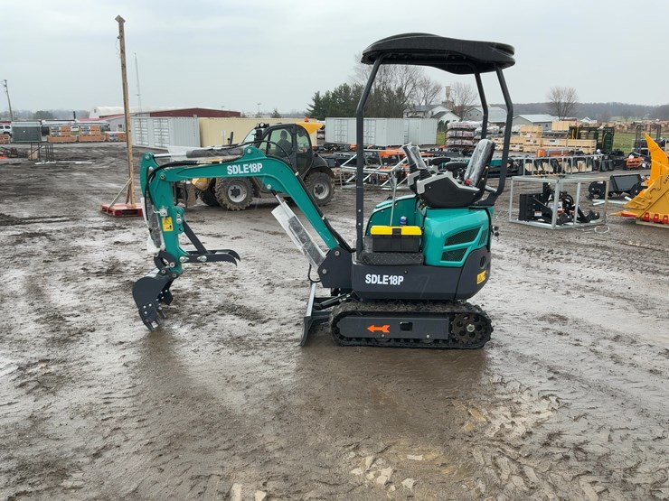 #1221-•-unused-sdle18p-mini-excavator-image-2