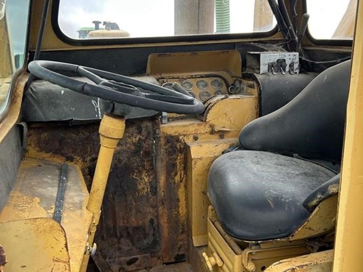 caterpillar-613-image-13