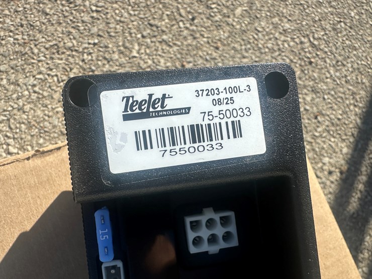 #32796-•-**unused-bowman-agmate-41'-300-gallon-3pt-sprayer-image-36