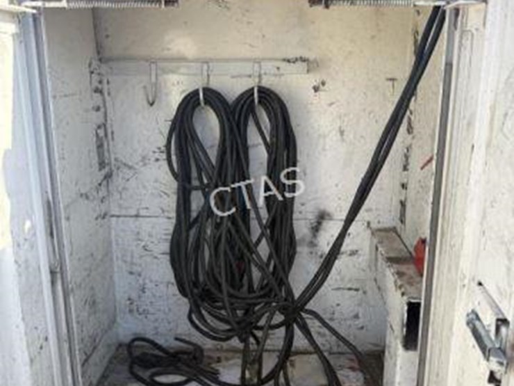 2011-ford-f550-image-8