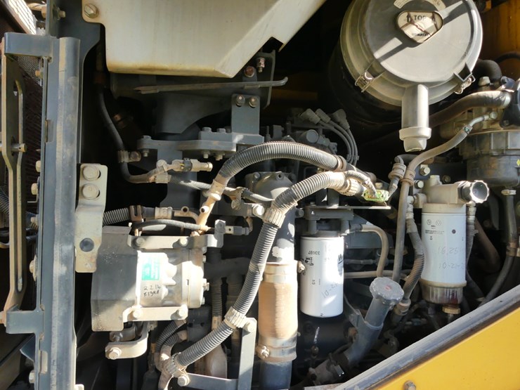 2013-komatsu-wa270-image-10