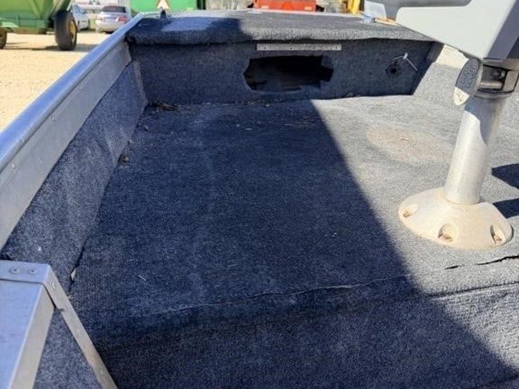 l3---1983-basstracker-boat-image-11