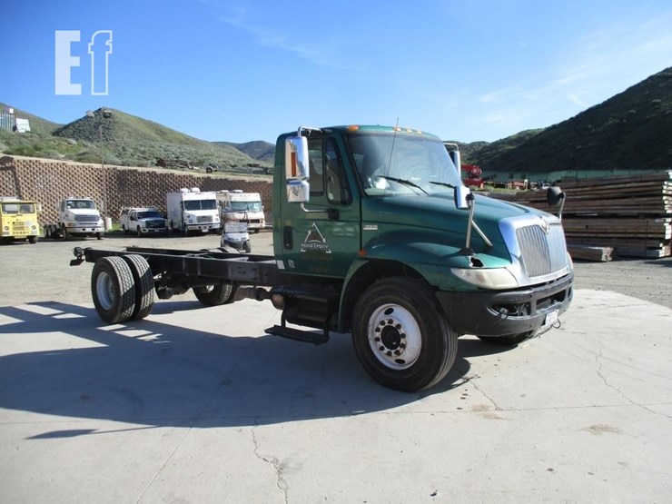 2013-international-durastar-4300-image-2