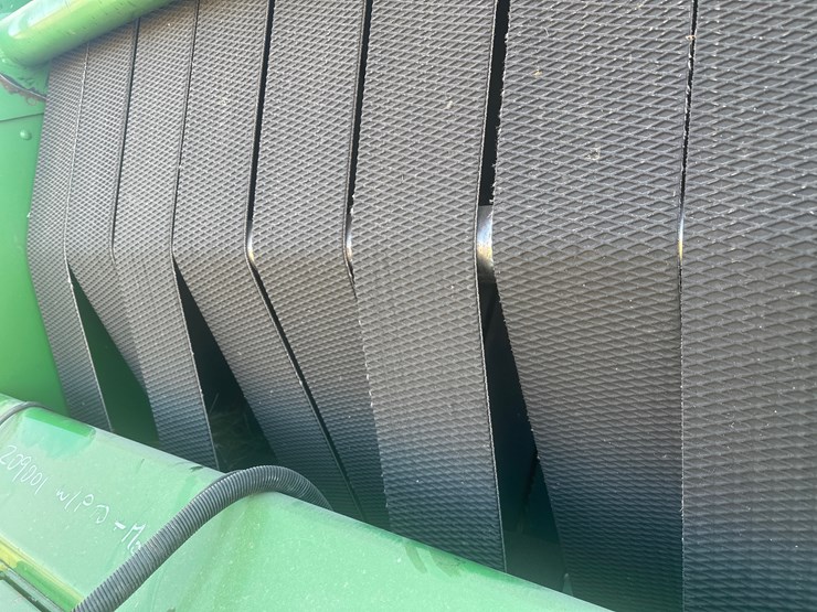 2010-john-deere-568-image-2