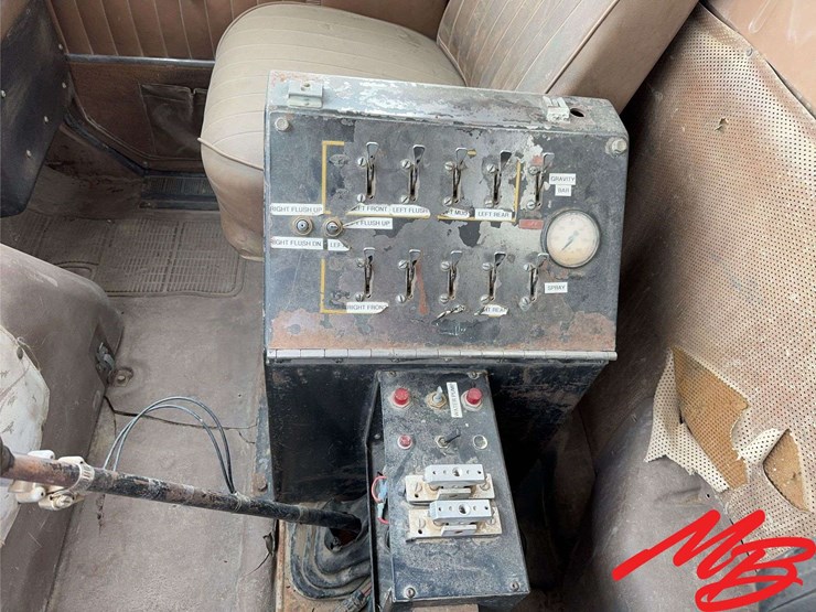 1985-international-s2500-image-30