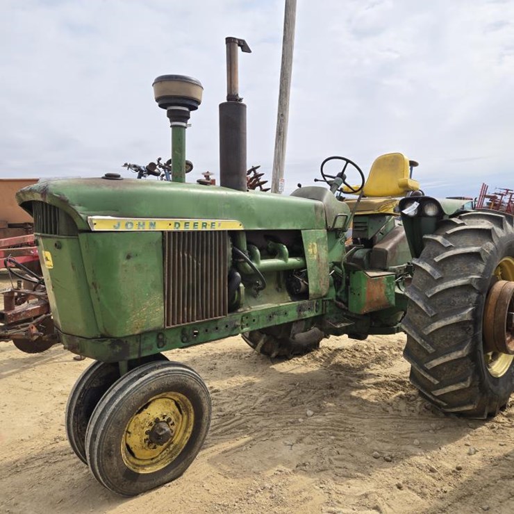 JOHN DEERE 4010