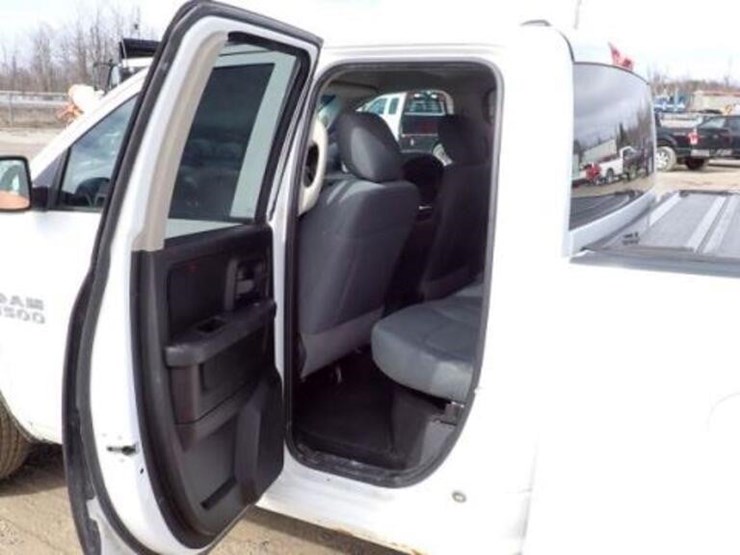 2018-dodge-1500-image-23