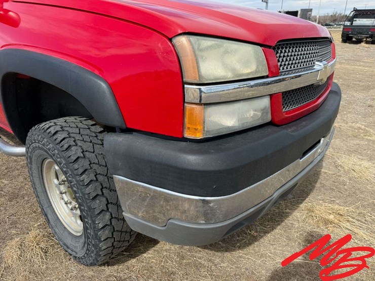 2004-chevrolet-2500-image-26