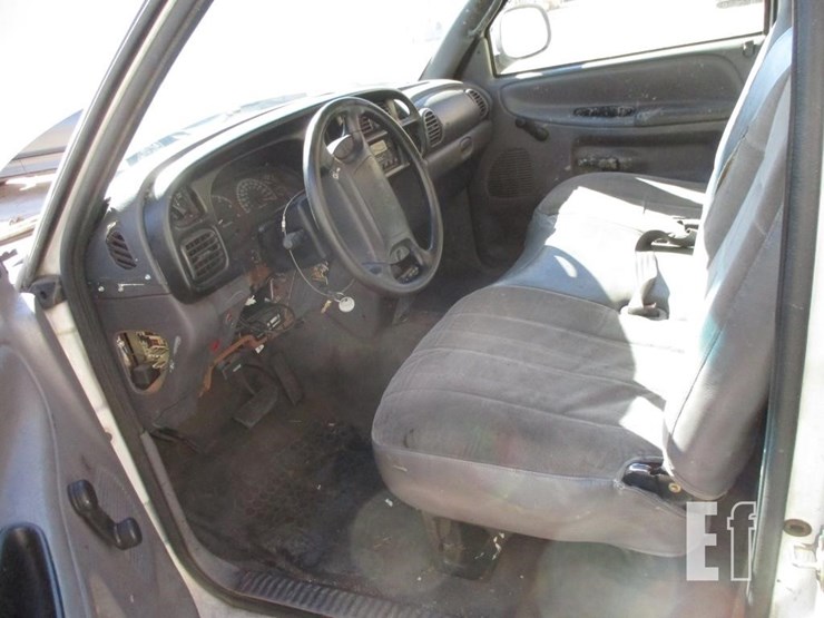 2002-dodge-2500-image-7