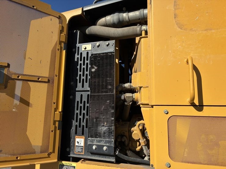 2008-deere-772d-image-34