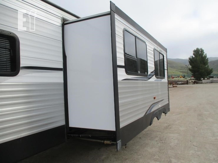 2020-keystone-rv-co-springdale-200787-image-27