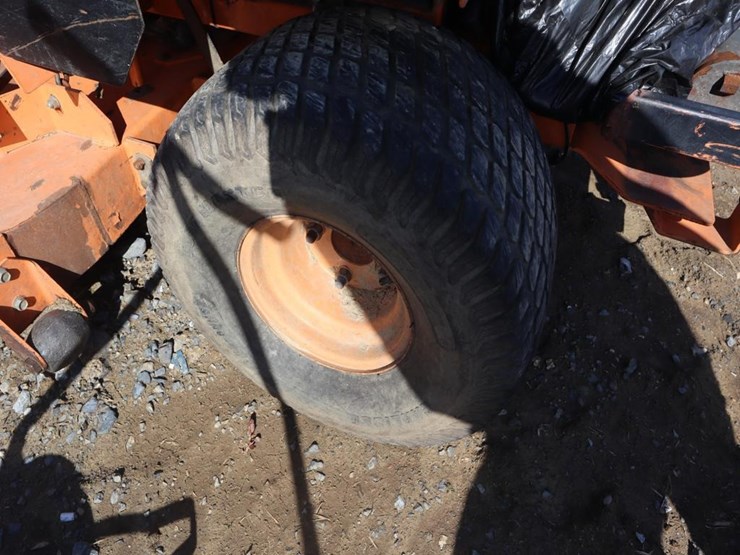 scag-superz-zero-turn-mower-image-9