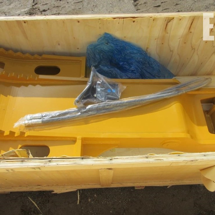 EXCAVATOR HYDRAULIC THUMB ATTACHMENT