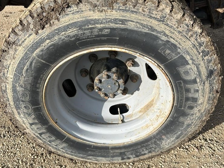 2002-international-4700-image-10