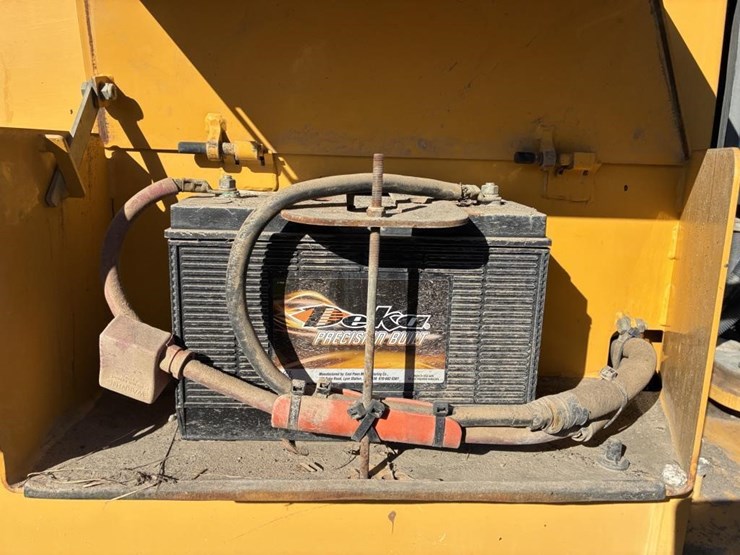 2008-deere-772d-image-30