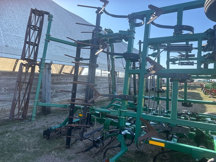 great-plains-8324dv-image-9