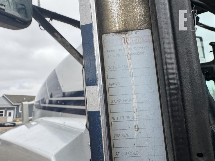 1998-kenworth-t600-image-41