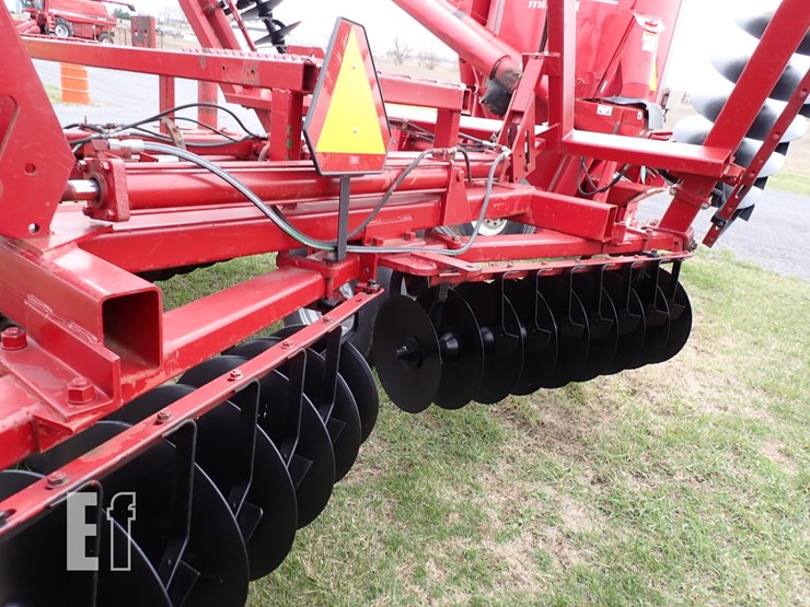 case-ih-3900-image-7