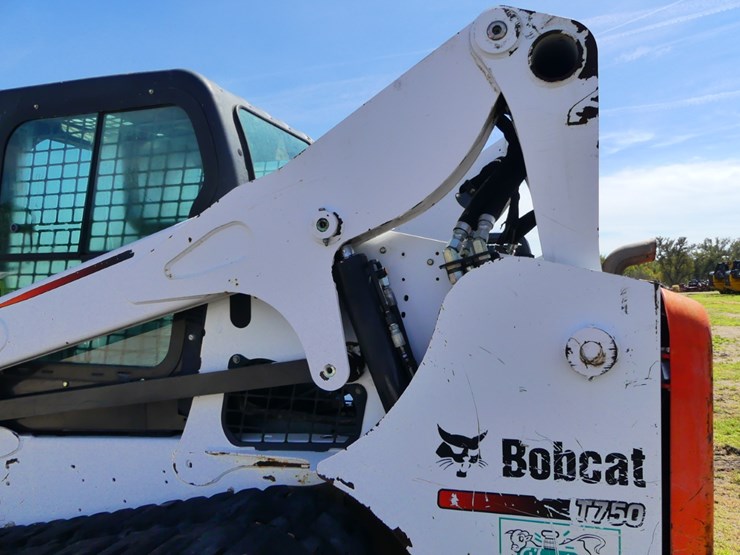 2015-bobcat-t750-image-7