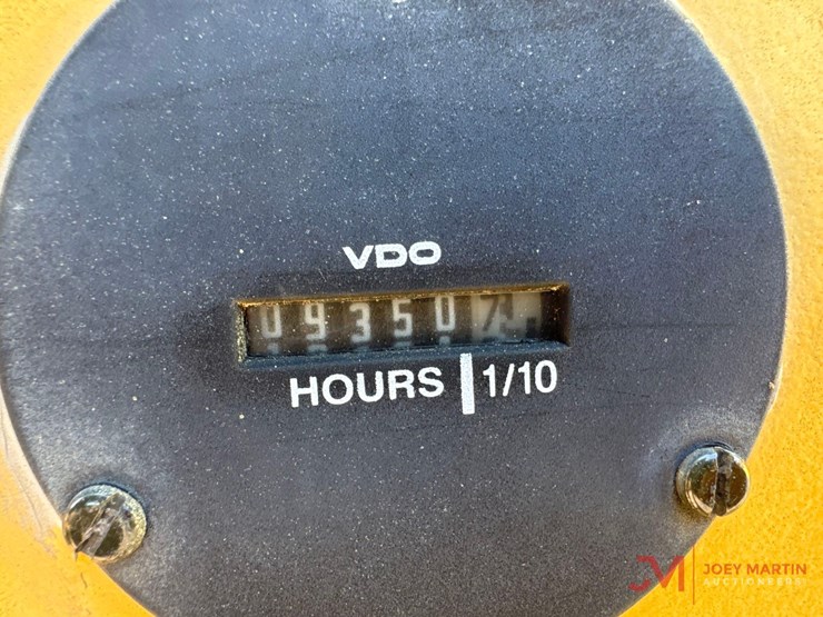 etnyre-chipspreader-image-22