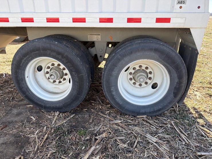 2015-jet-hopper-image-12