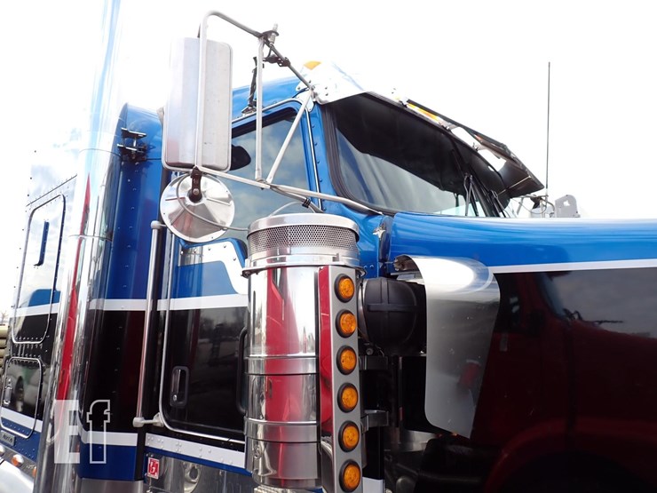 2006-kenworth-w900l-image-5