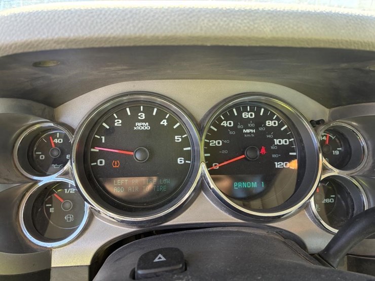 2011-chevrolet-2500-image-14