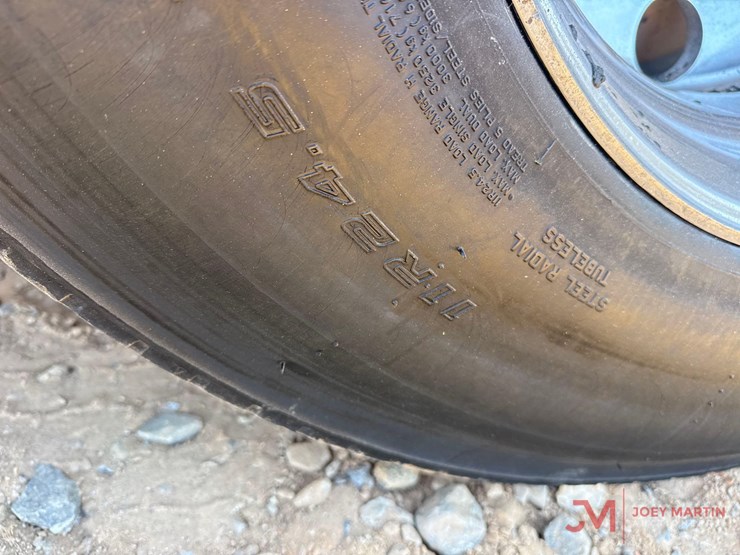 2016-peterbilt-365-image-16