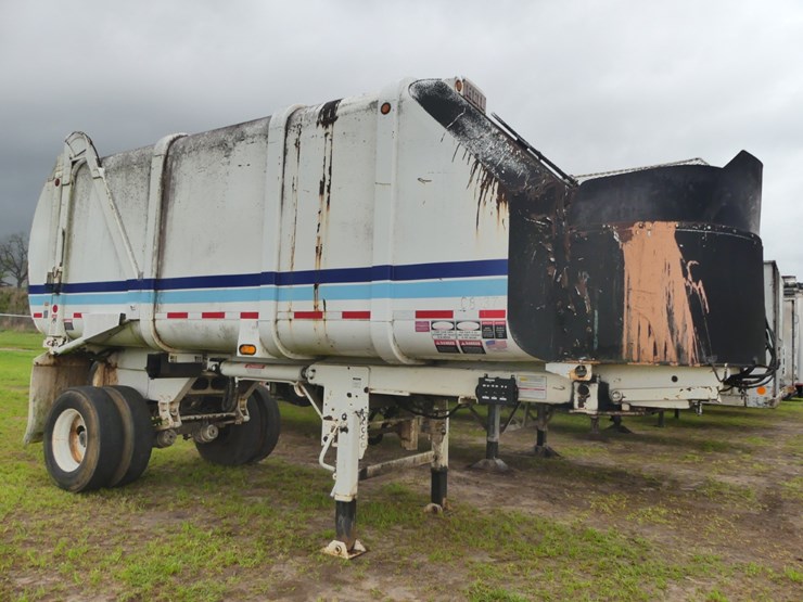 2011-heil-trailer-image-1