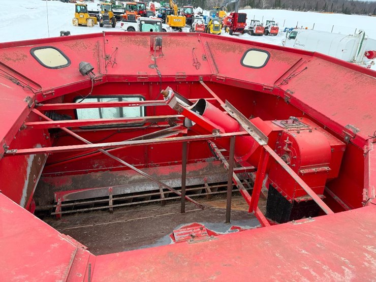 massey-ferguson-8780-image-37