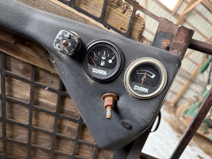 bobcat-743b-image-13