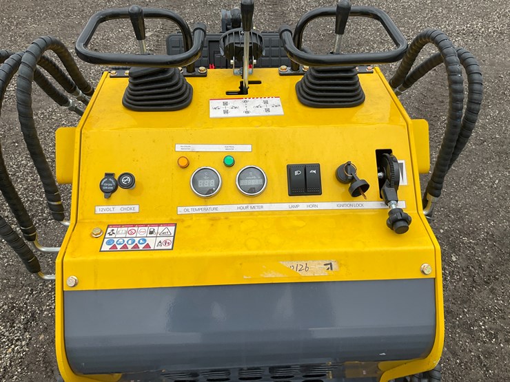 #1015-•-unused-landhero-lhr‑me380x1-mini-skid-steer-loader-image-4