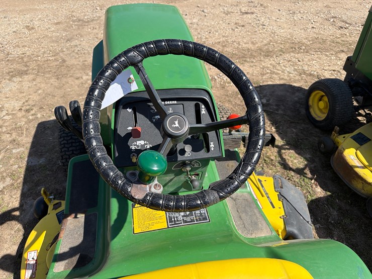 john-deere-322-image-10