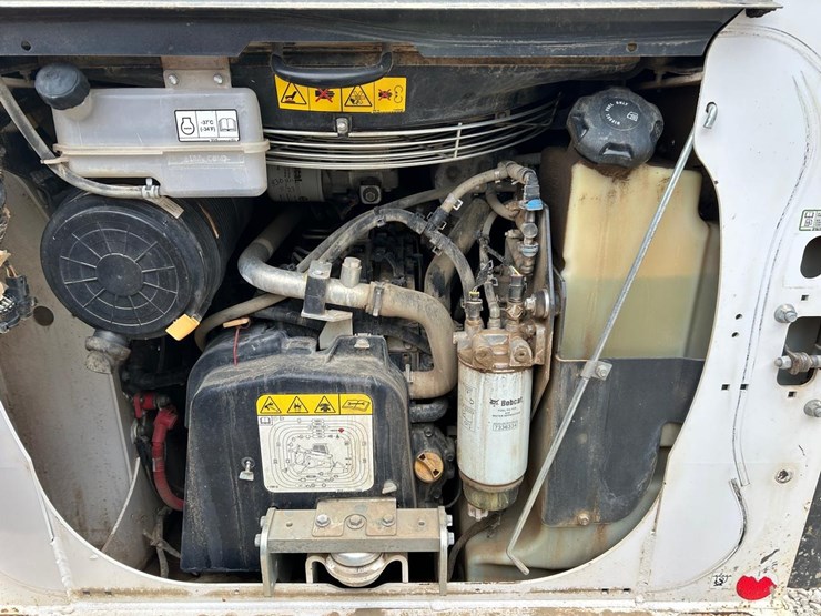 2021-bobcat-t66-image-16
