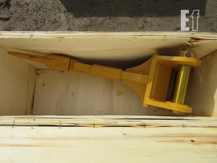 caterpillar-305-image-1