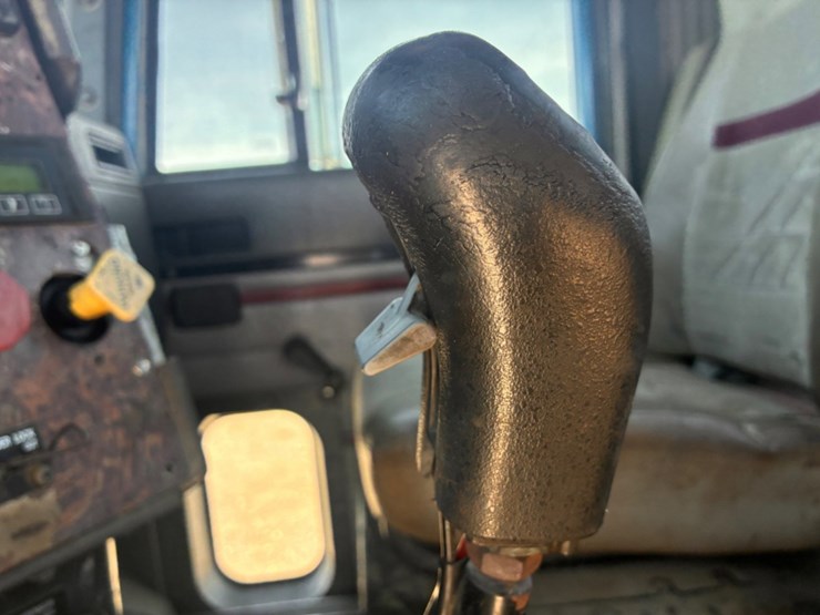 2000-international-9200-image-12